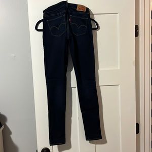 Levi’s 711 skinny size 26, lightly worn
